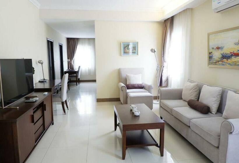 سوییت سوپریور, Plaza