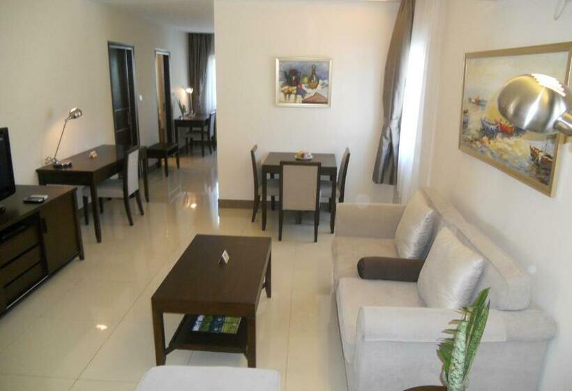 سوییت سوپریور, Plaza