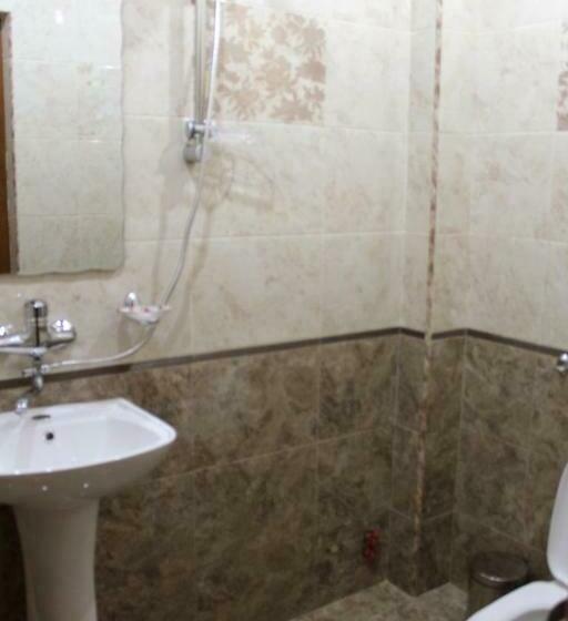 Camera Standard, Princ Plaza