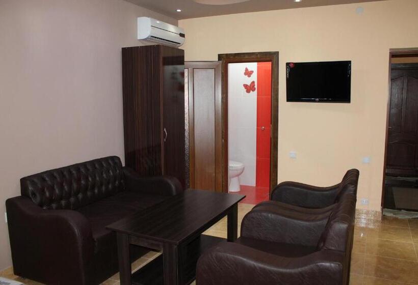 Camera Tripla Comfort, Princ Plaza