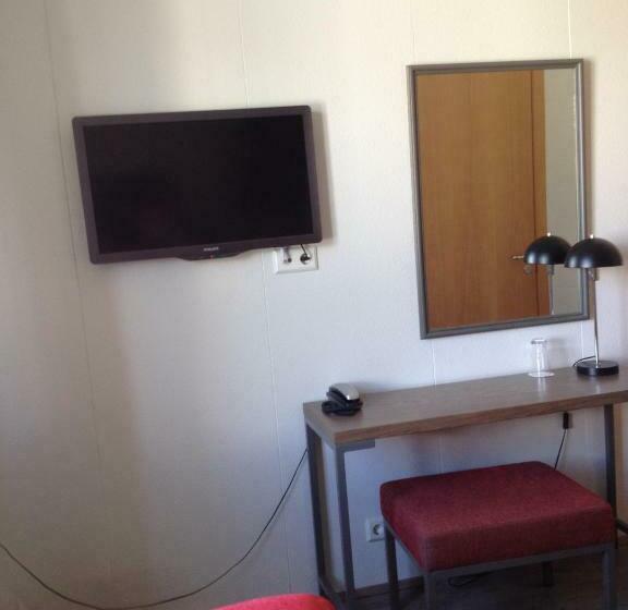 اتاق استاندارد یک نفره, Vestmannaeyjar