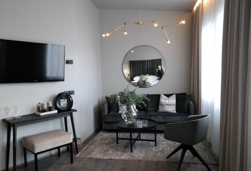 اتاق لوکس, Vestmannaeyjar