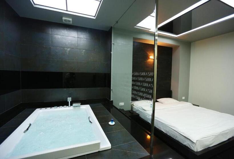 스탠다드 자쿠지 룸, Ibiza Hotel&spa