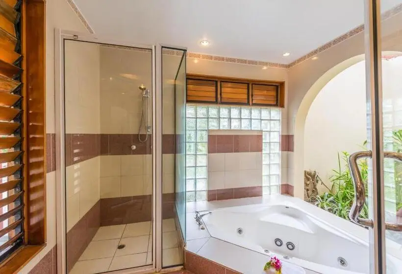 デラックスバンガロー, Mana Island Resort & Spa   Fiji