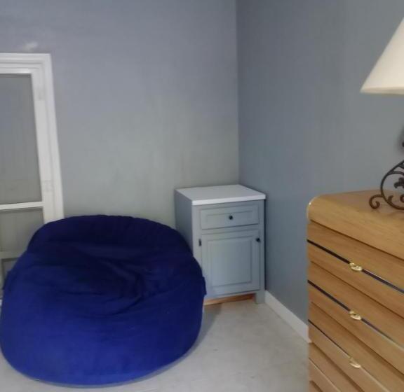 اتاق استاندارد با چشم‌انداز باغ, Surfers Manor