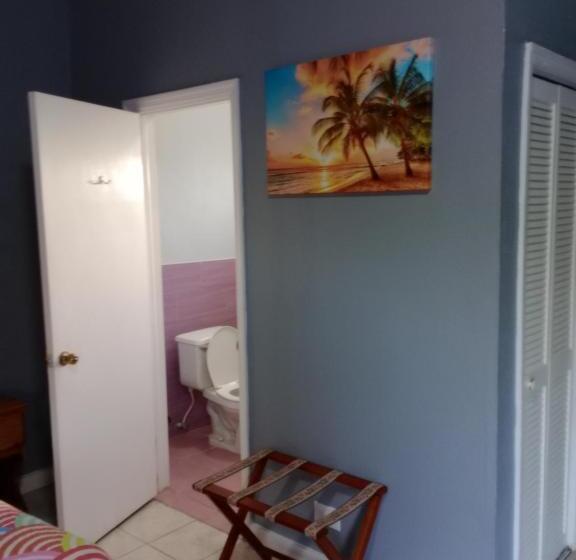 اتاق استاندارد با چشم‌انداز باغ, Surfers Manor