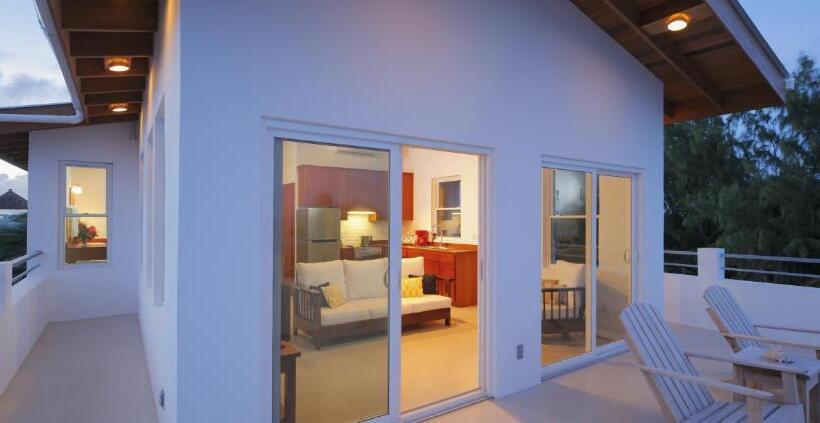 סוויטת סופריור, Weezie S Ocean Front Hotel And Garden Cottages