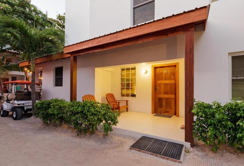 스탠다드 룸, Weezie S Ocean Front Hotel And Garden Cottages