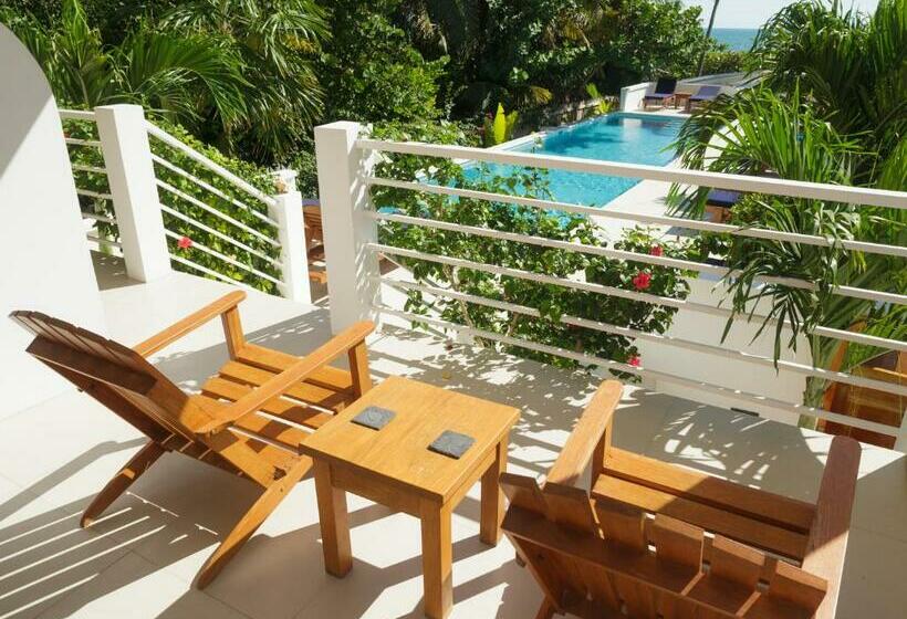 סוויטה נוף לים, Weezie S Ocean Front Hotel And Garden Cottages