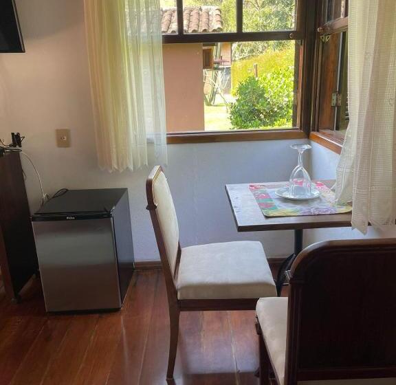 کلبه ییلاقی, Pousada Chalés Jardim Das Bromélias   Visconde De Mauá