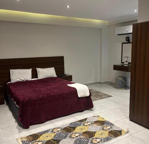 اتاق استاندارد با تراس, Khufu House 1