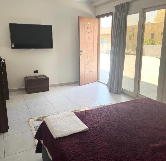 اتاق استاندارد با تراس, Khufu House 1