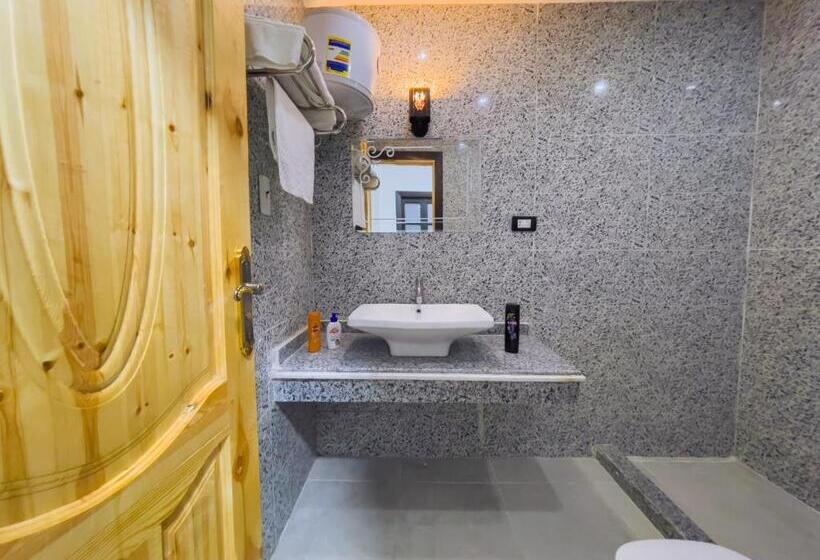 اتاق لوکس, Khufu House 1