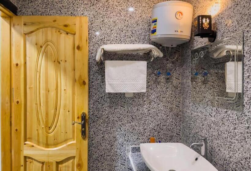 اتاق لوکس, Khufu House 1