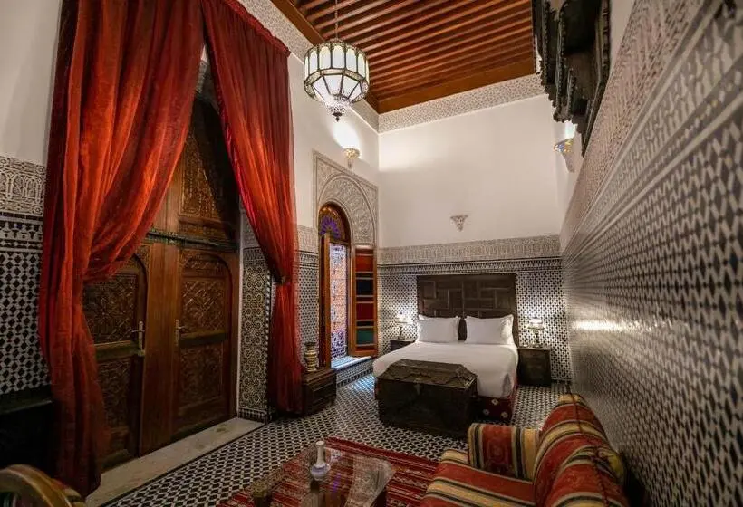 سوییت خانوادگی, La Perle De La Medina