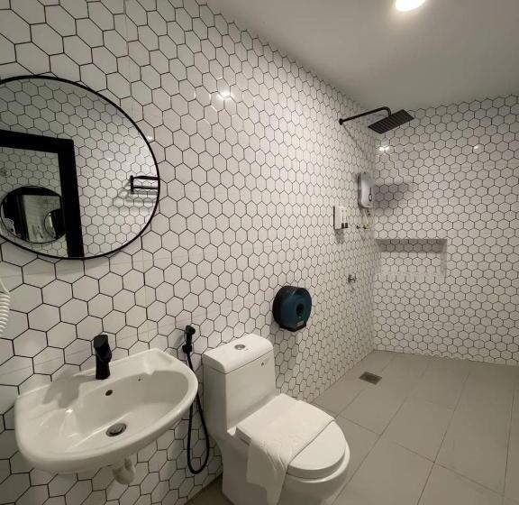 Семейный Номер, Smile Hotel Balakong Kajang