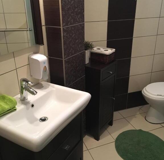 דירת שני חדרים, Abszolút Hotel és Panzió