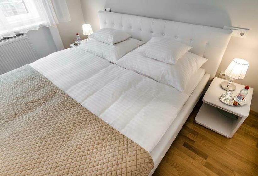 اتاق کلاسیک, Anabelle Bed And Budapest