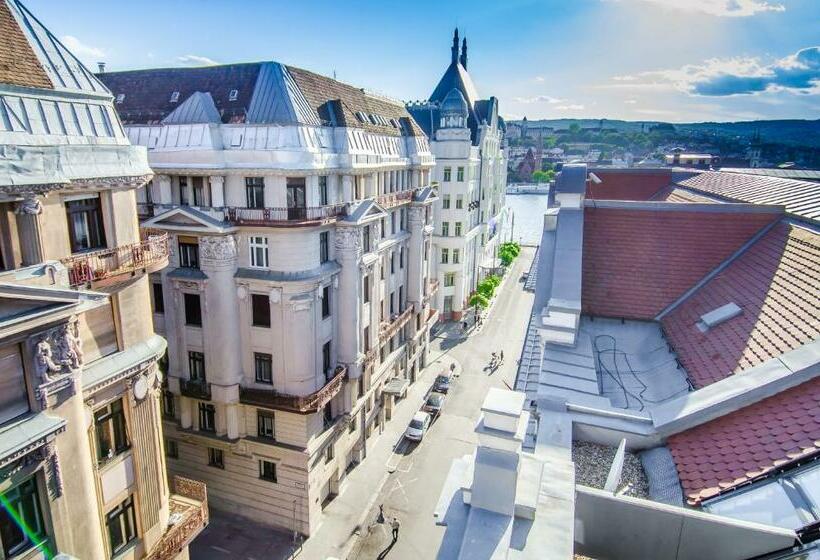 اتاق کلاسیک, Anabelle Bed And Budapest