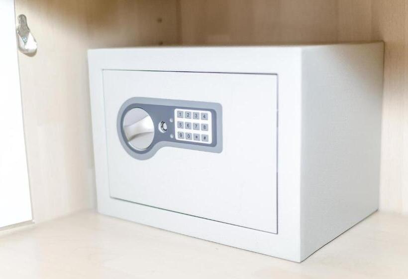 اتاق سوپریور سه تخته, Anabelle Bed And Budapest