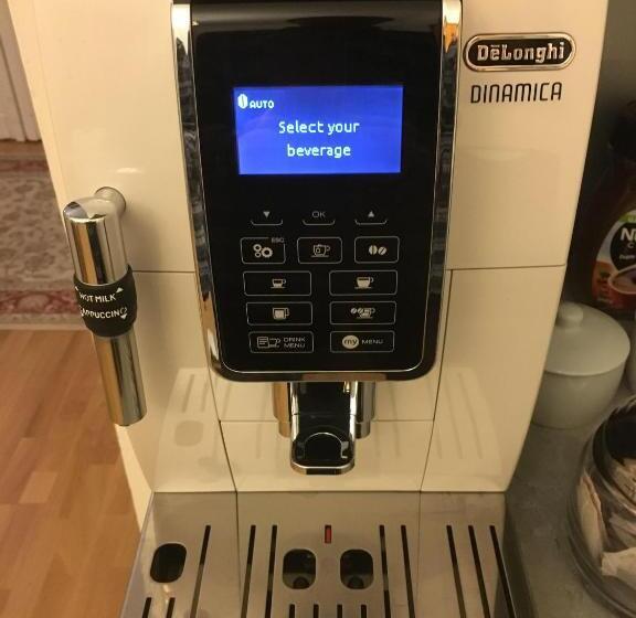 اتاق لوکس, Anabelle Bed And Budapest