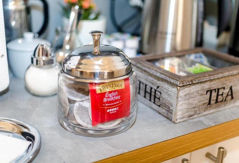 اتاق لوکس, Anabelle Bed And Budapest