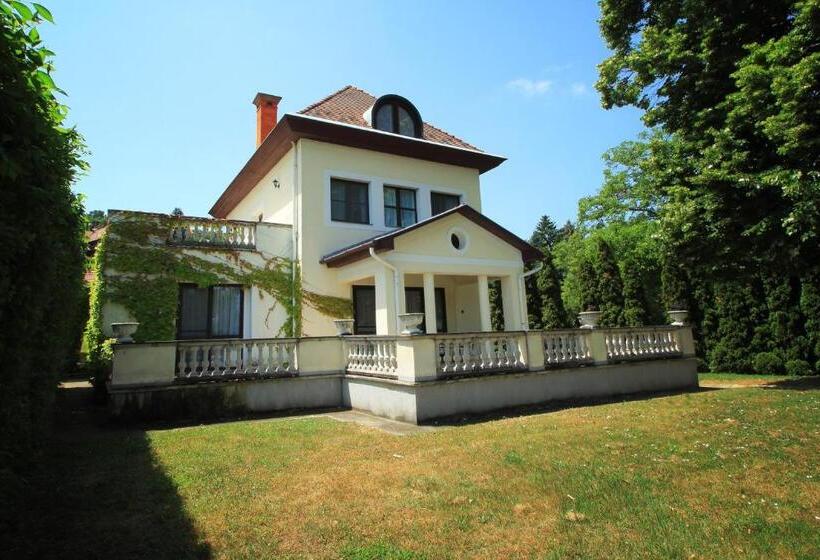 带1个卧室的带阳台的公寓, Aquilo Hotel Panoráma