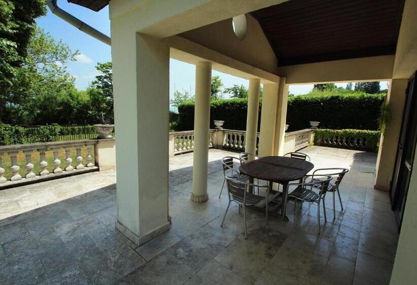 带1个卧室的带阳台的公寓, Aquilo Hotel Panoráma