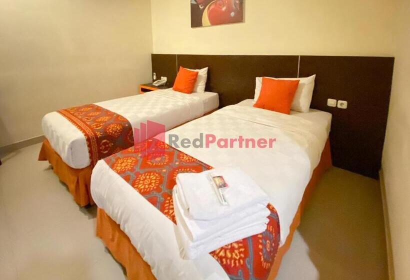 스탠다드 룸, Alpha Makassar Redpartner