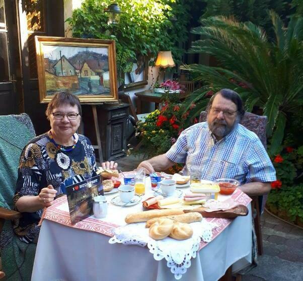 标准间, Fónagy és Walter Vendég  és Borház