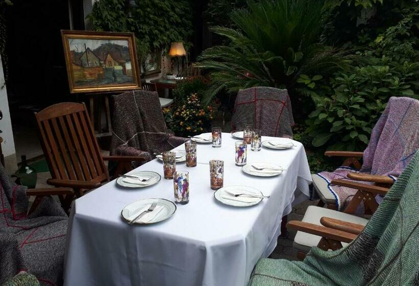 스탠다드 룸, Fónagy és Walter Vendég  és Borház