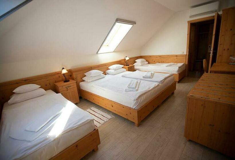 Четырехместный Номер Стандарт, Kakukk Vendéglő Panzió