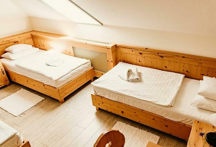 Четырехместный Номер Стандарт, Kakukk Vendéglő Panzió