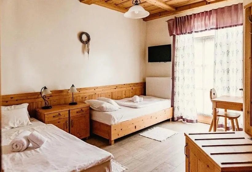 Standard-huone Puutarhanäkymä, Kakukk Vendéglő Panzió