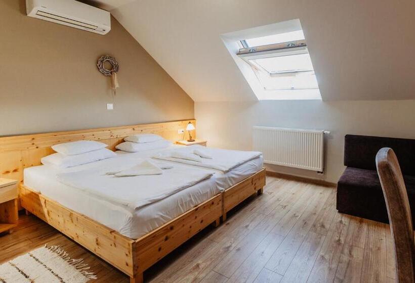 Номер Стандарт, Kakukk Vendéglő Panzió