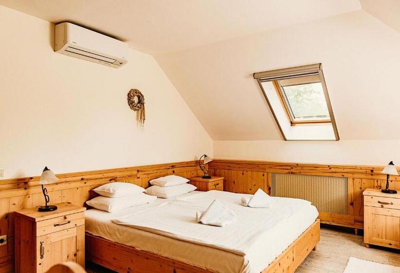 Четырехместный Номер Стандарт, Kakukk Vendéglő Panzió