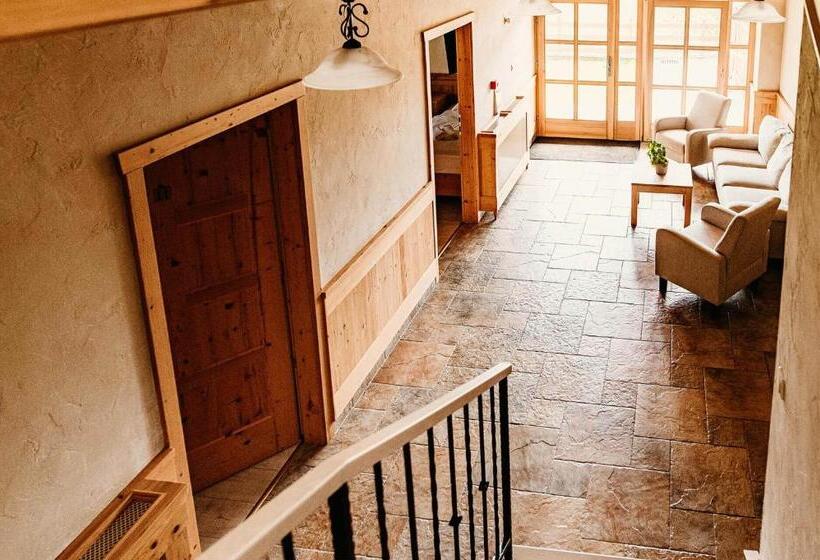 Номер Стандарт Вид на Сад, Kakukk Vendéglő Panzió