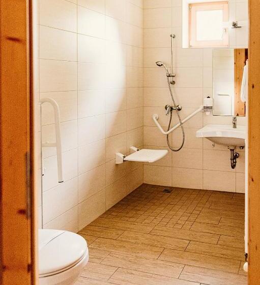 Номер Стандарт Вид на Сад, Kakukk Vendéglő Panzió