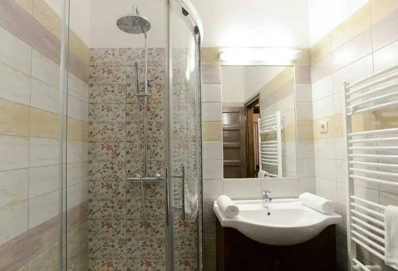 Standard-huone, Maya Panzio Rezidencia