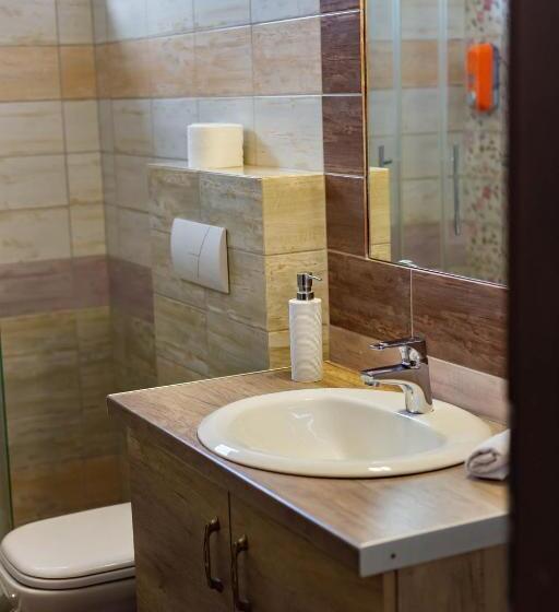 标准工作室, Maya Panzio Rezidencia