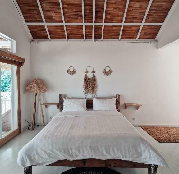 Номер Deluxe с Балконом, Mowies Gili Air
