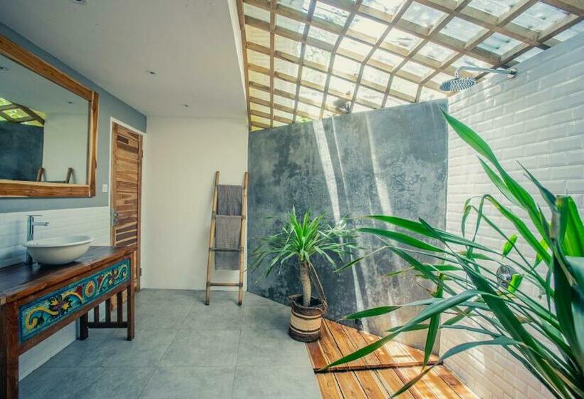 スーペリアーバンガロー, Mowies Gili Air