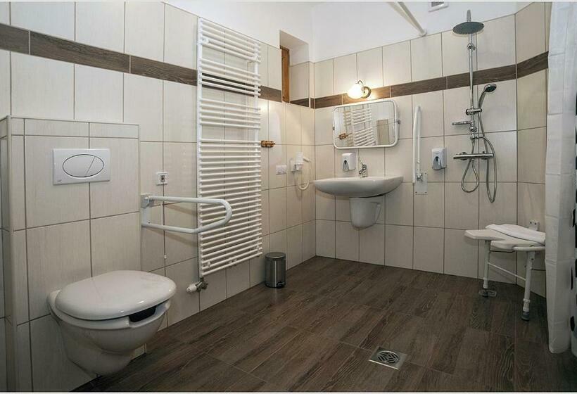 スタンダードルーム, Szent Gellért Borház és Vendégfogadó