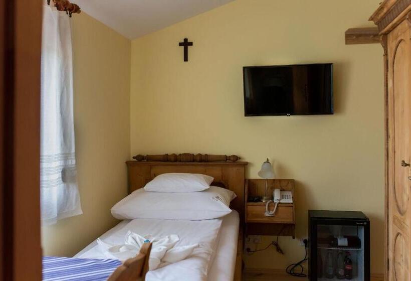 Номер Стандарт Индивидуальный, Szent Gellért Borház és Vendégfogadó