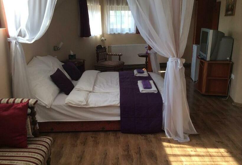 סוויטה משפחתית, Abszolút Hotel és Panzió