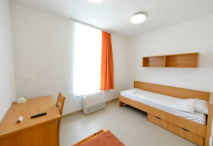 غرفة قياسية فردية, Campus