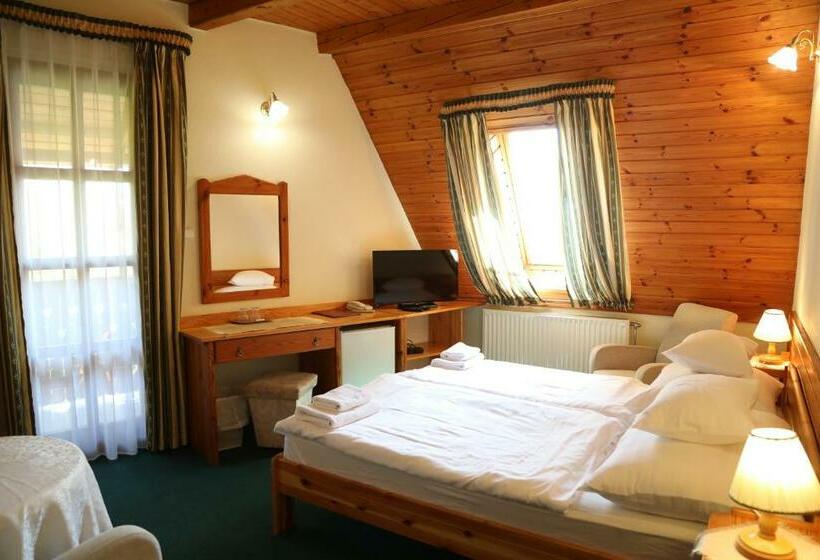 标准间, Hajdú Kastély