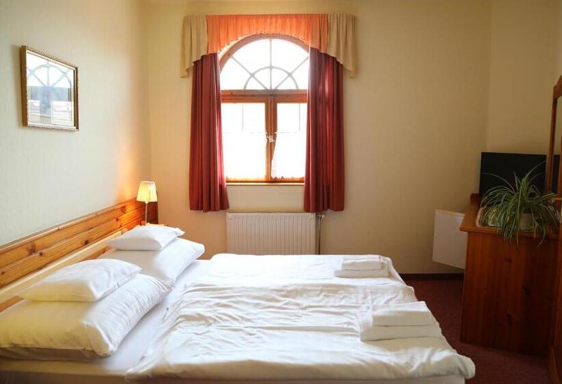 带2个卧室的公寓, Hajdú Kastély