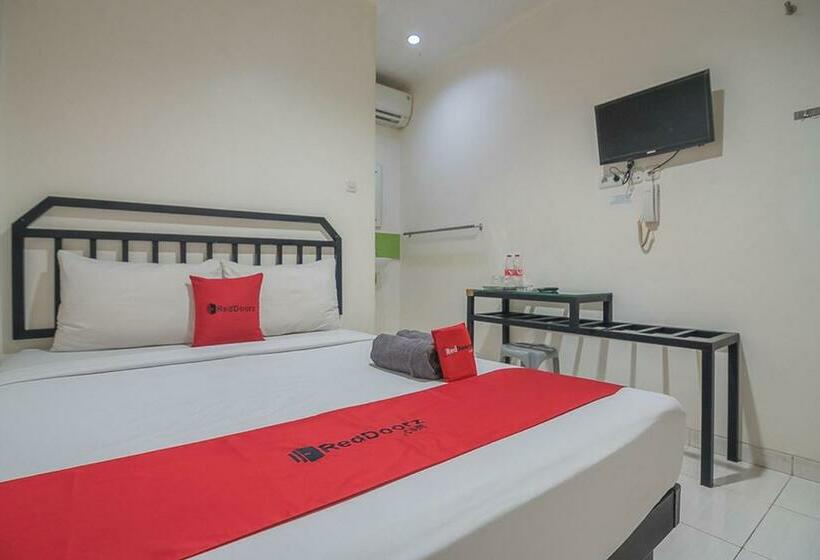 Номер Стандарт, Reddoorz Near Nagoya Citywalk Batam 2