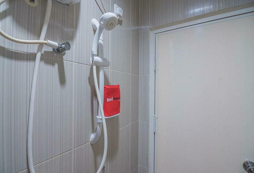 Семейный Номер, Reddoorz Near Nagoya Citywalk Batam 2